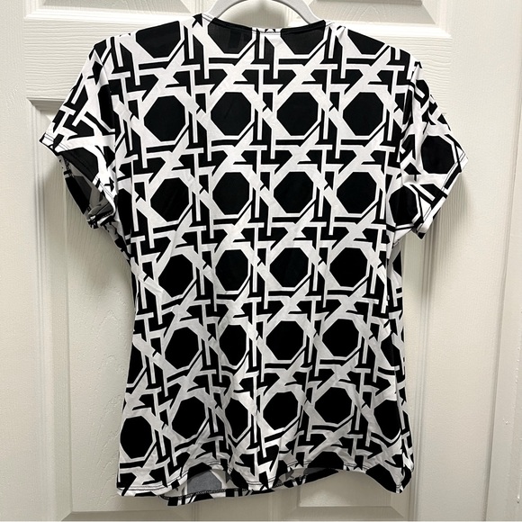 NEW Notations White and Black Geometrical Asymmetrical Pattern Two Layer Blouse - Picture 5 of 5